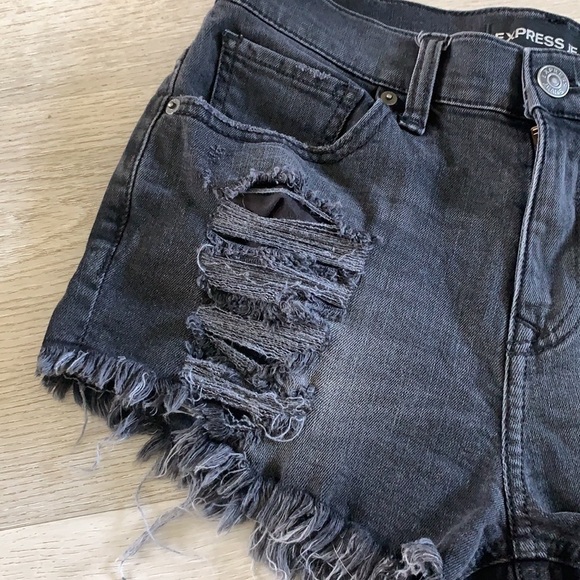 Express Jeans Black Distressed Jean Short Shorts - Picture 6 of 9